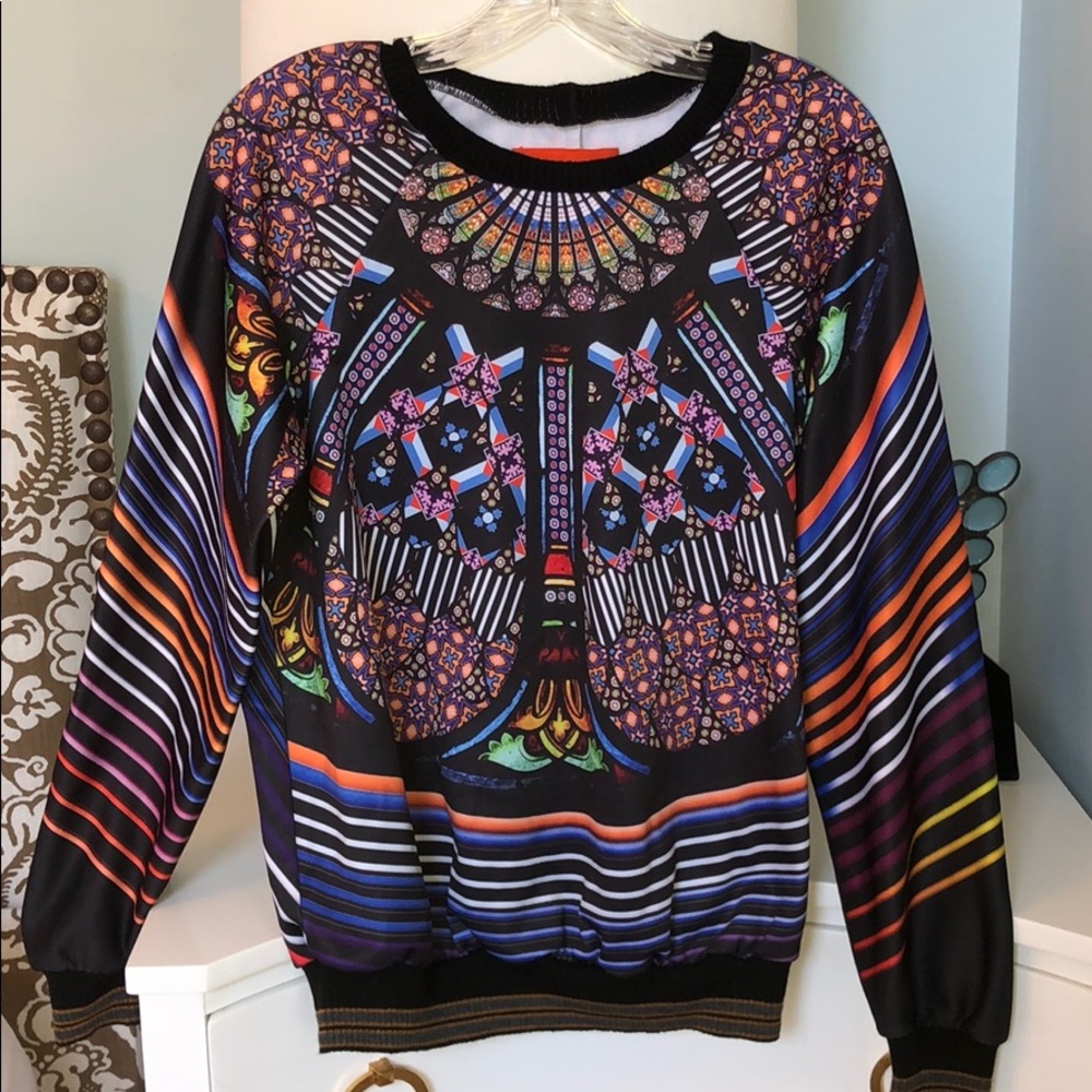 Sweatshirt